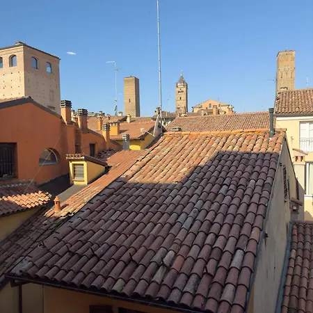 Realkasa Canonica Apartman Bologna