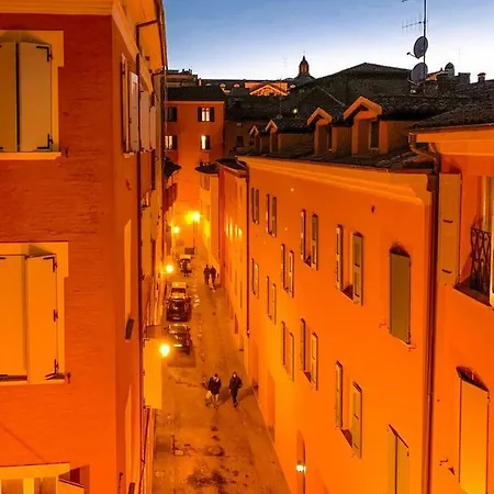 Realkasa Canonica Apartman Bologna